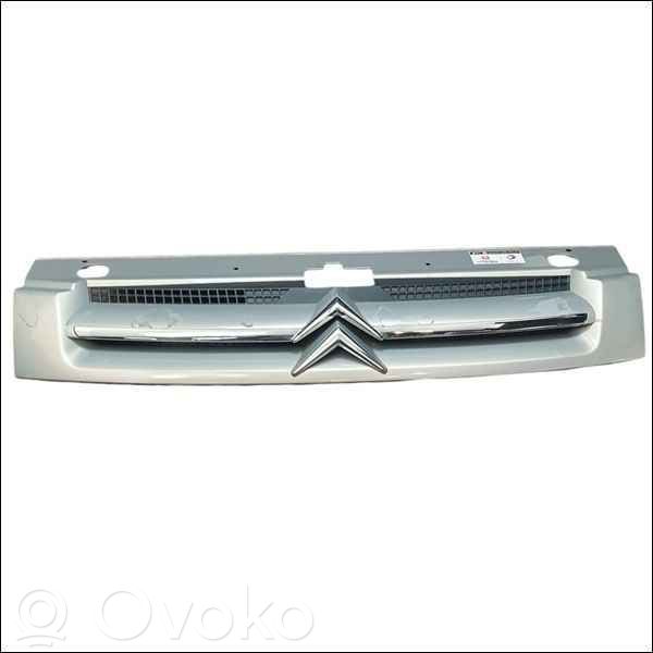 Citroen Berlingo Front bumper upper radiator grill 