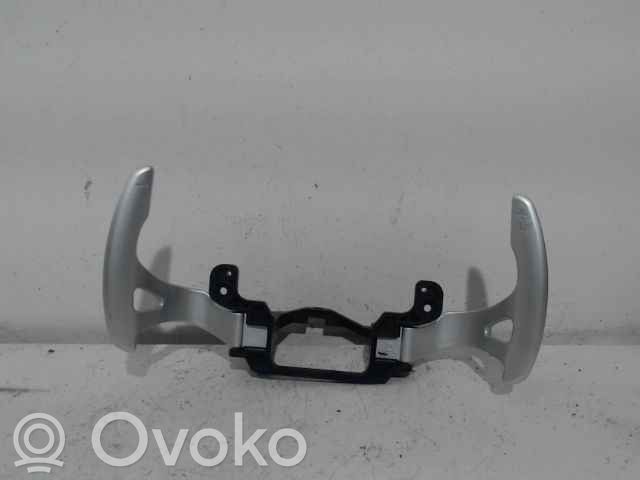 Mitsubishi Outlander Lewarek zmiany biegów / górny 
