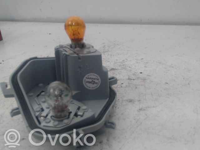 Tail light bulb cover holder   20222458,7294545,VDMS10