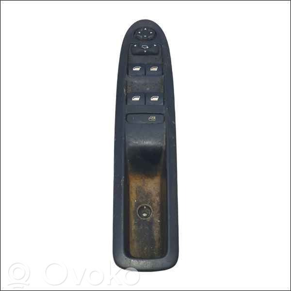 Citroen C4 Aircross Electric window control switch 