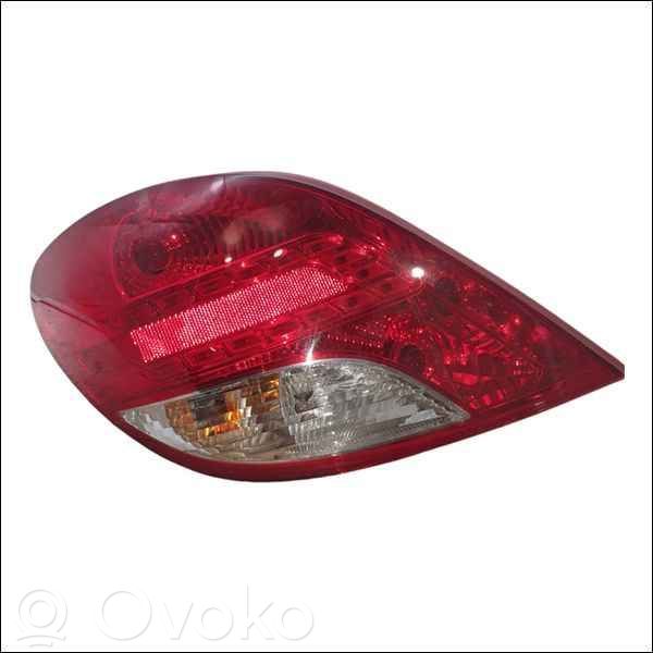 Peugeot 207 Galinis žibintas kėbule 