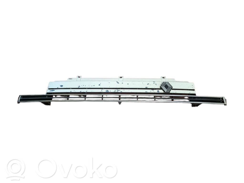 Renault Super R5 Front bumper upper radiator grill 