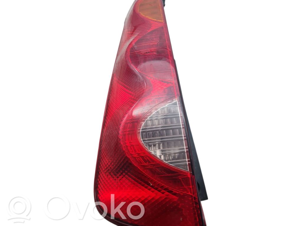 Lampa tylna   265559U000,265559U000,17588244,20252279,VDMS10