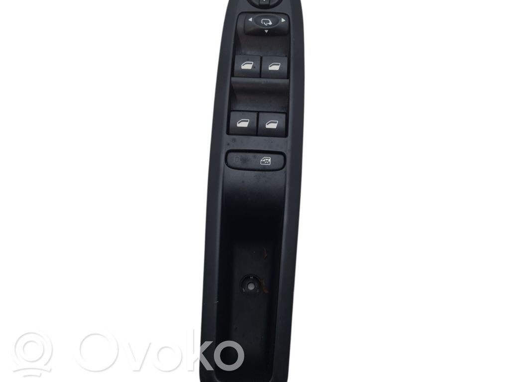 Citroen C4 Aircross Electric window control switch 