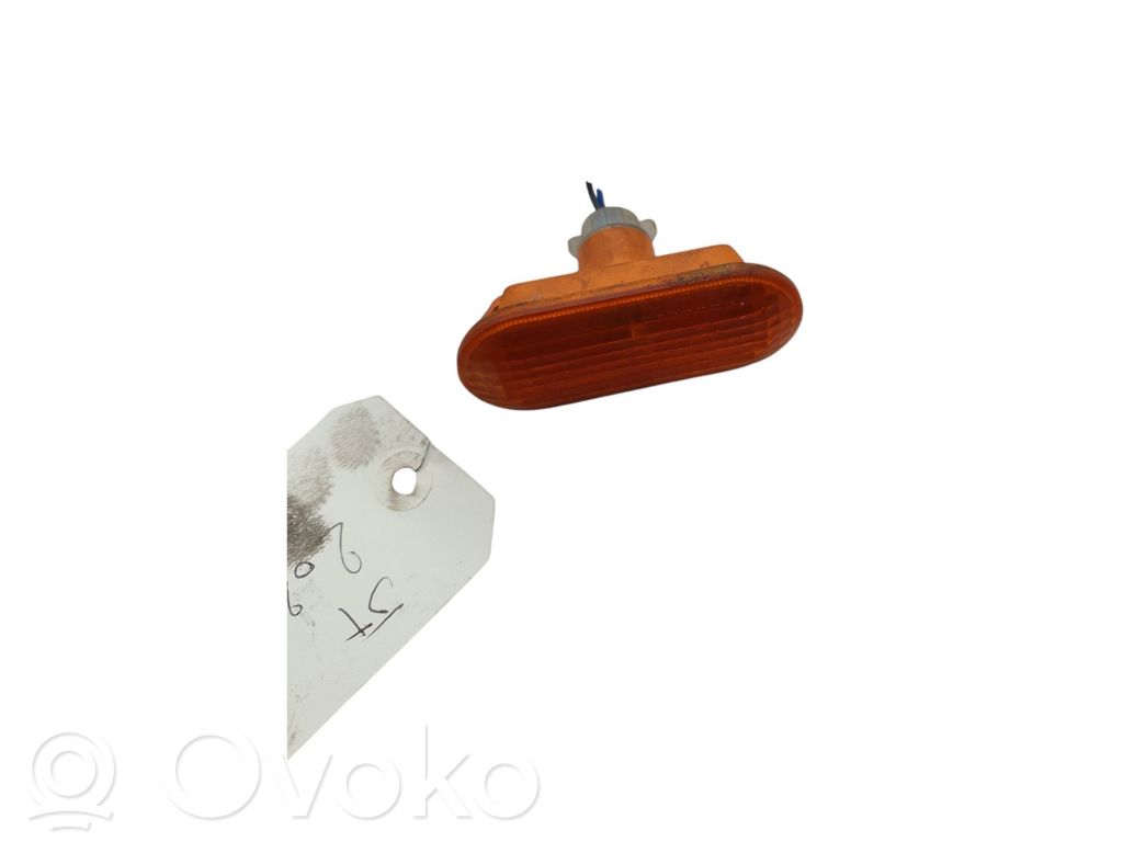 Ford Fusion Front indicator light 