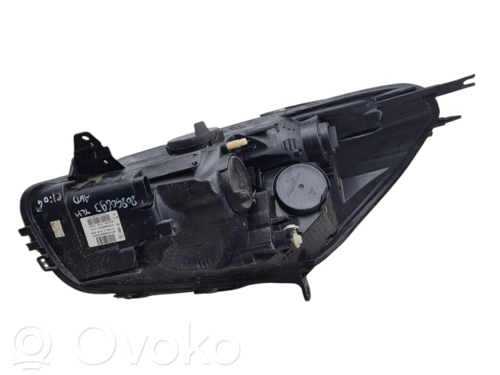 Renault Clio IV Headlight/headlamp 