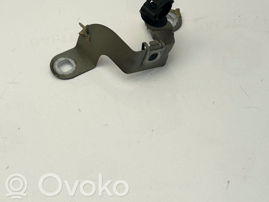 Uchwyt / Mocowanie błotnika przedniego   7193424,23310110