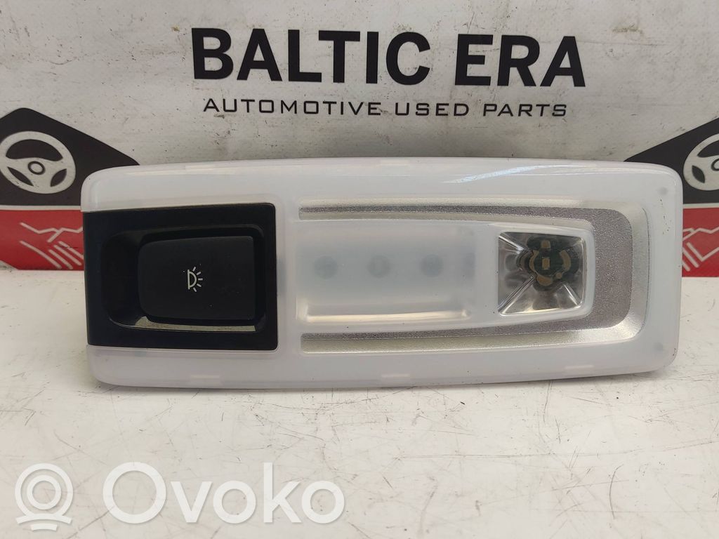 BMW 3 F30 F35 F31 Lampka podsufitki tylna 