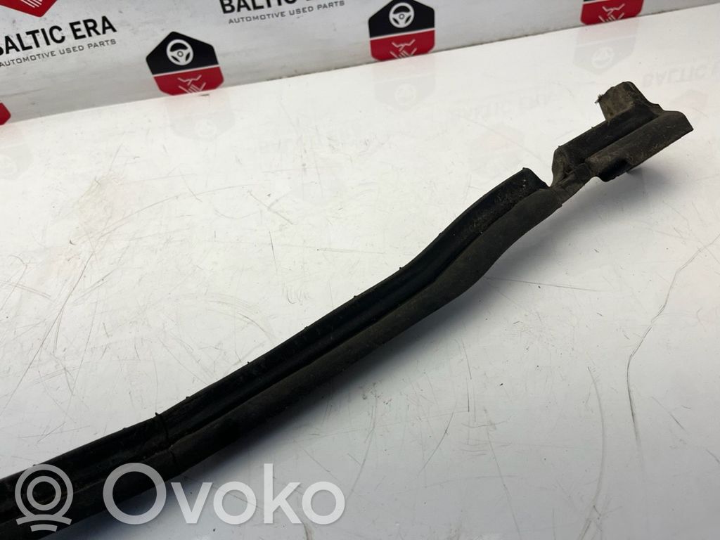BMW 5 F10 F11 Fender foam support/seal 
