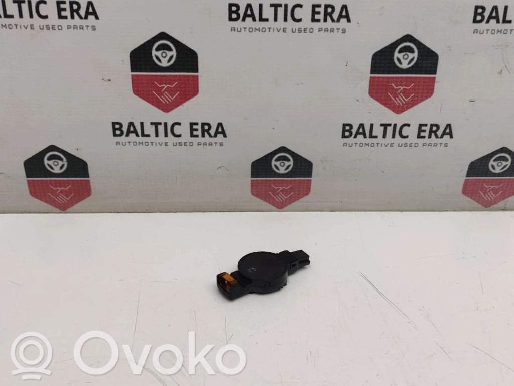 BMW M5 F90 Regensensor 