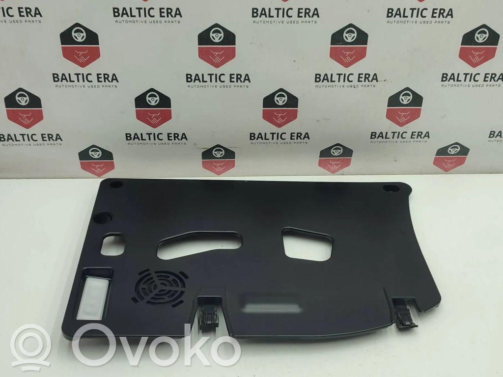 BMW 2 F45 Kojelaudan alempi verhoilu 