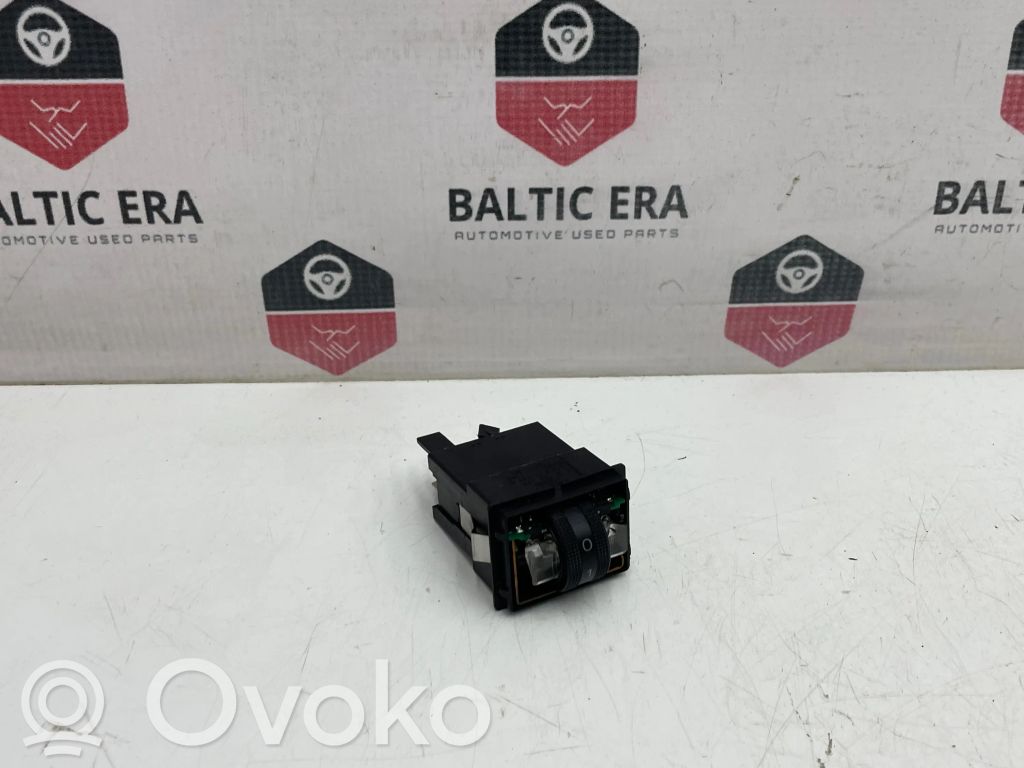 Schalter Sitzheizung   8E0963563