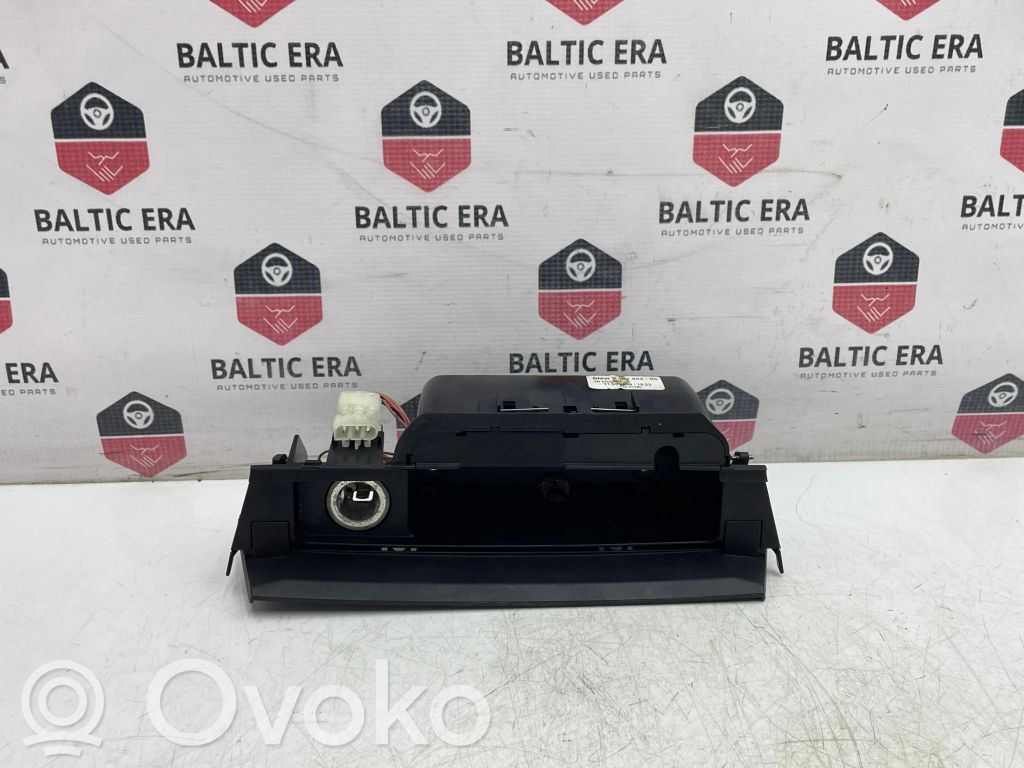 BMW 7 F01 F02 F03 F04 Popielniczka deski rozdzielczej 