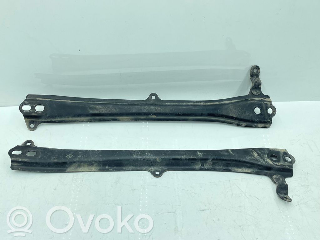 Toyota Prius Prime Panel mocowania chłodnicy 