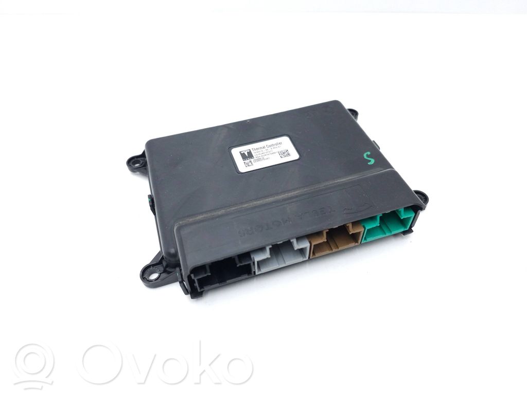 Tesla Model S Air conditioning/heating control unit 