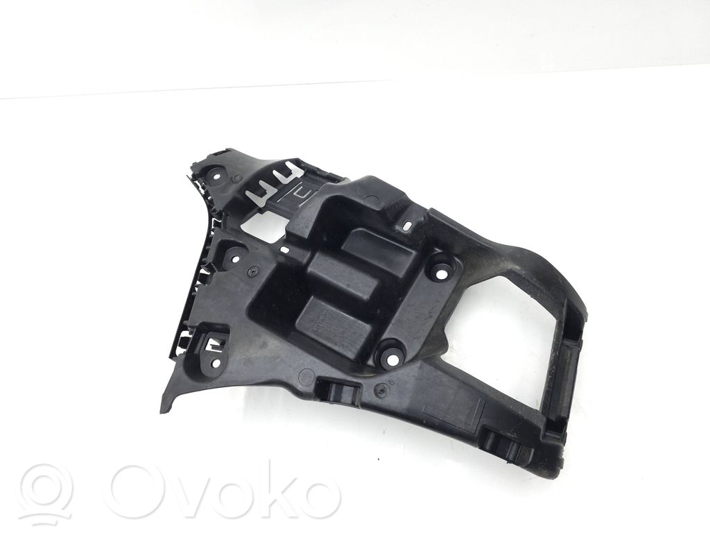 BMW 1 F40 Soporte de montaje del parachoques trasero 