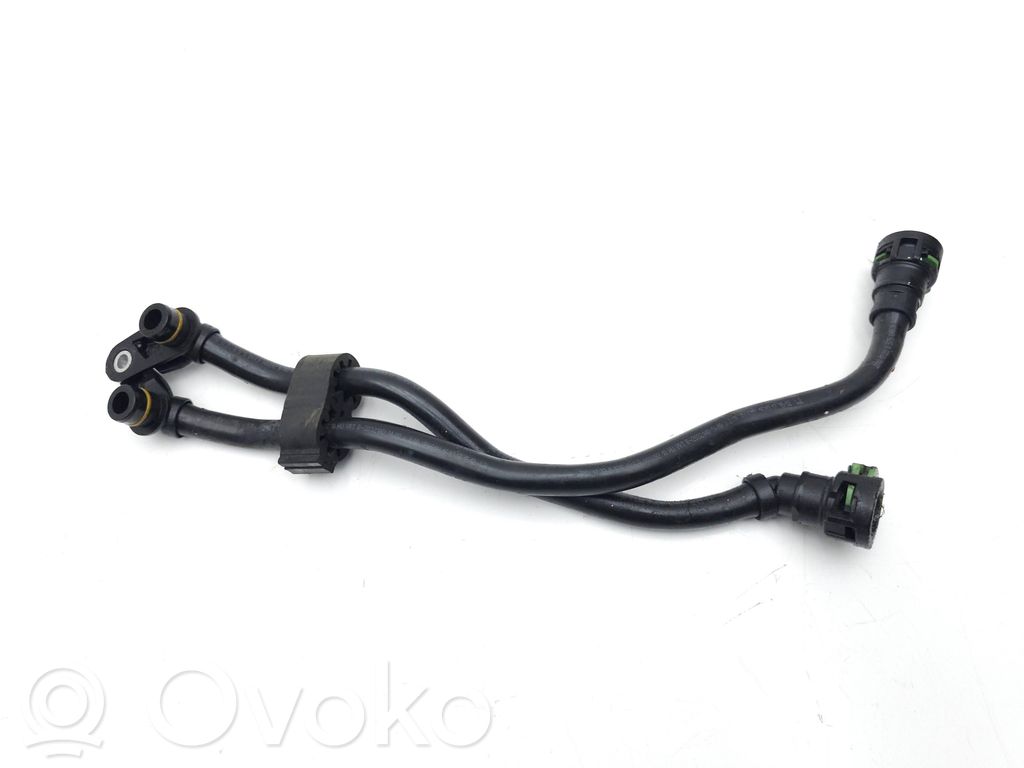 BMW 3 F30 F35 F31 Przewód / Wąż chłodnicy oleju skrzyni biegów 