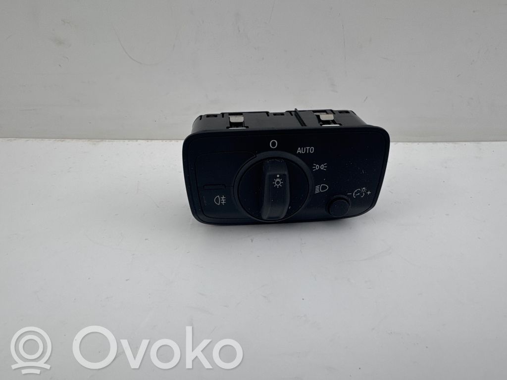 Audi Q2 - Light switch 