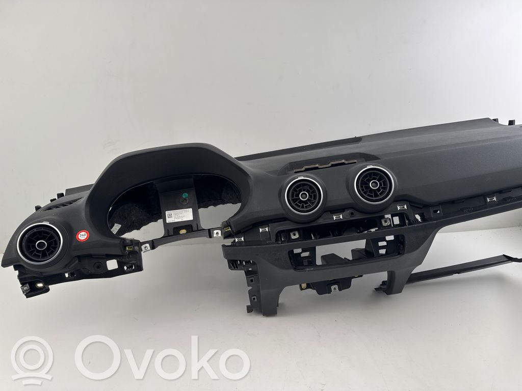 Audi Q2 - Panelė 