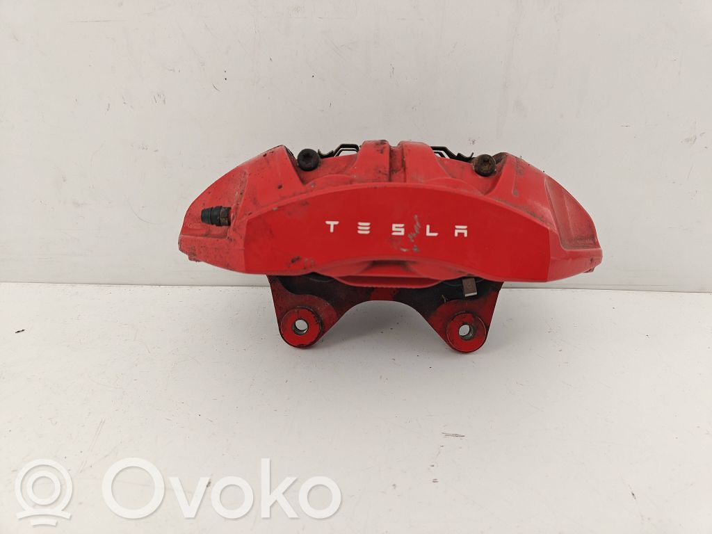 Tesla Model 3 Etujarrusatula 