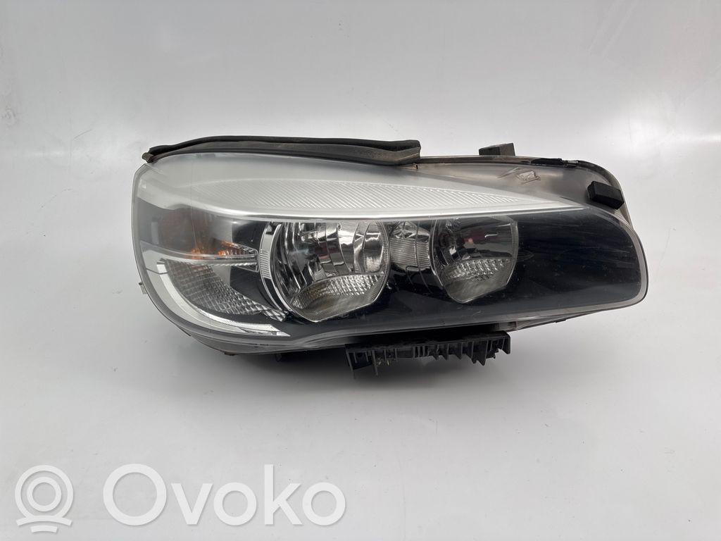 BMW 2 F46 Lampa przednia 