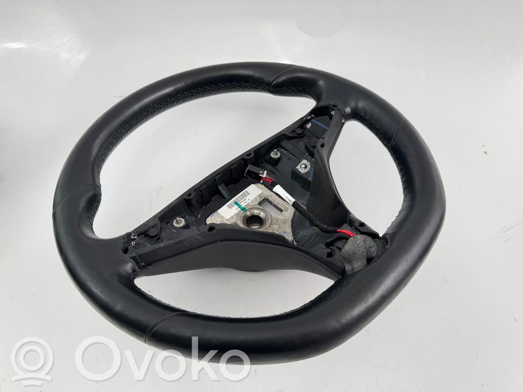 Tesla Model S Stūre 