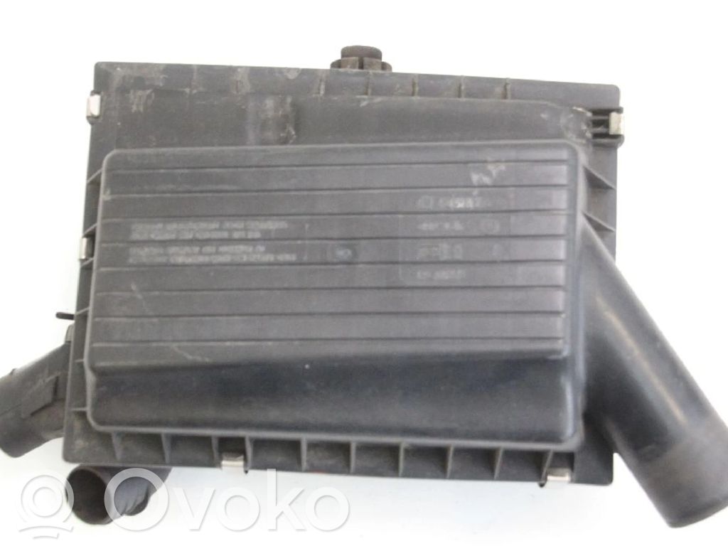 Opel Astra F Scatola del filtro dell’aria 
