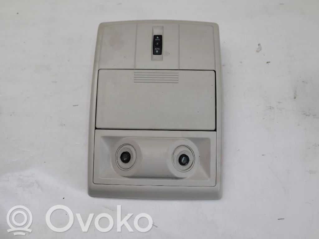 Luz interna puerta delantera   2AEFAM070,2AEFAM070,K1MU02HDAAB,2AEFAM070,K1MU02HDAAB