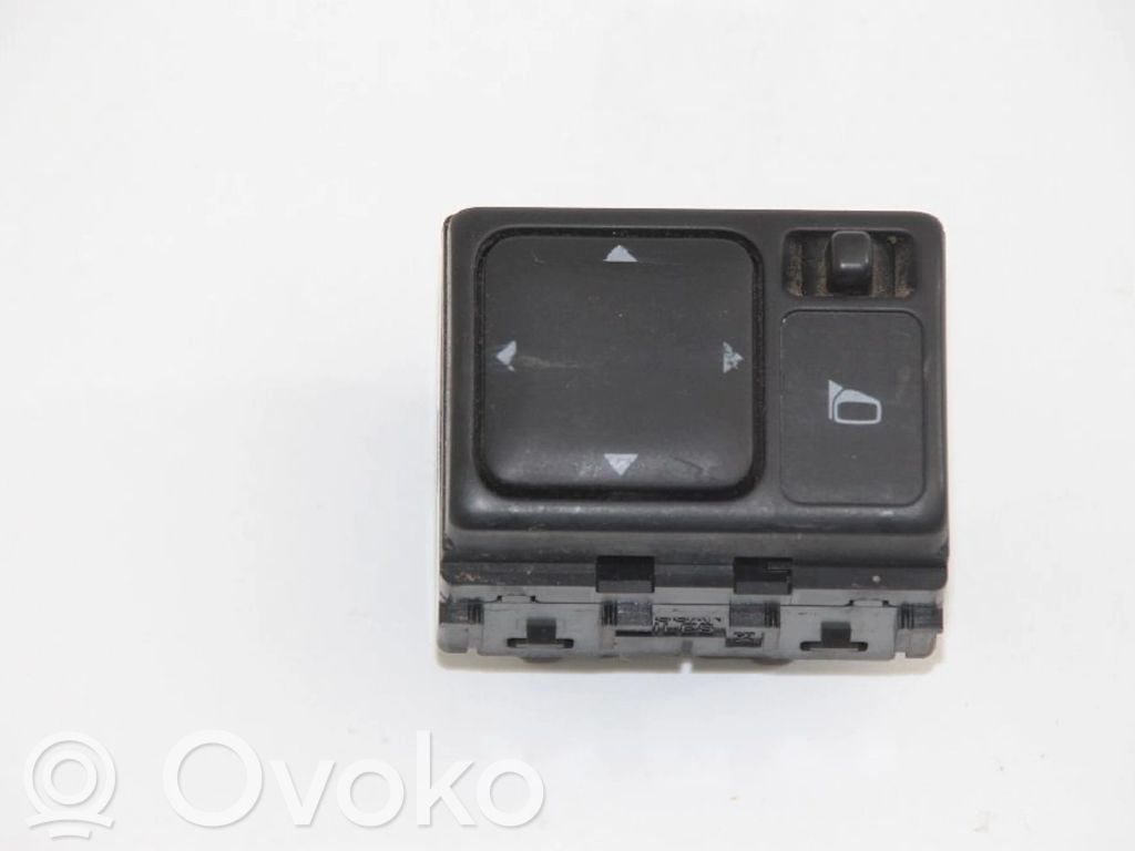 Nissan Navara D40 Sivupeilin kytkin 