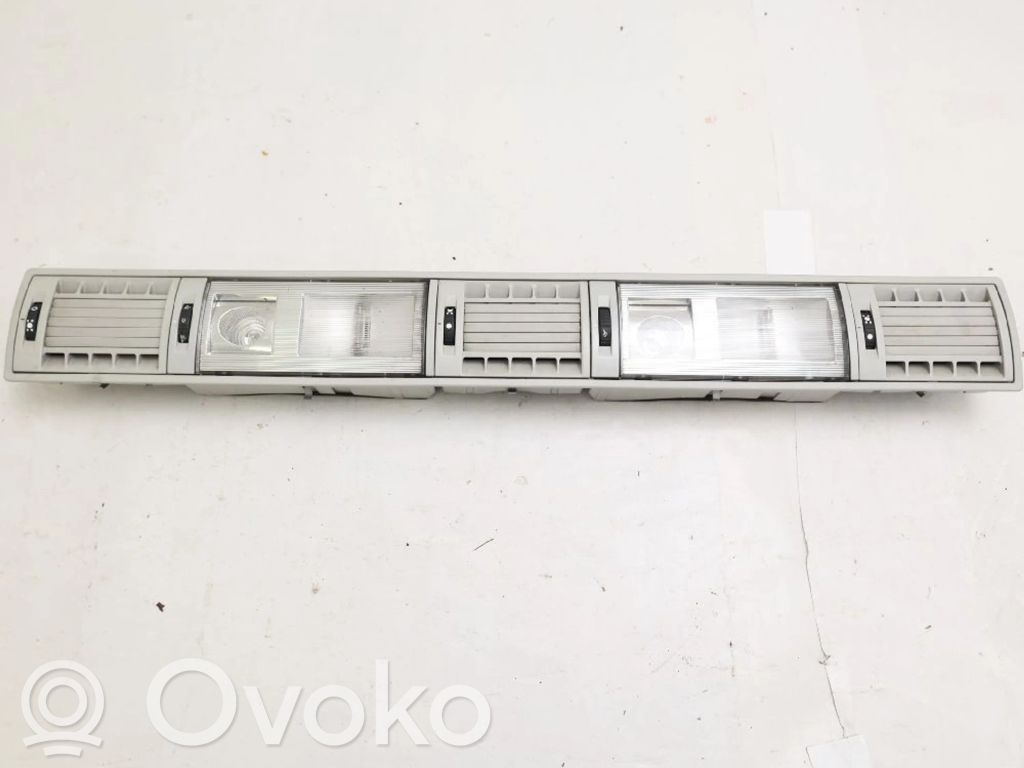 Volkswagen Multivan T5 Luz interna puerta delantera 