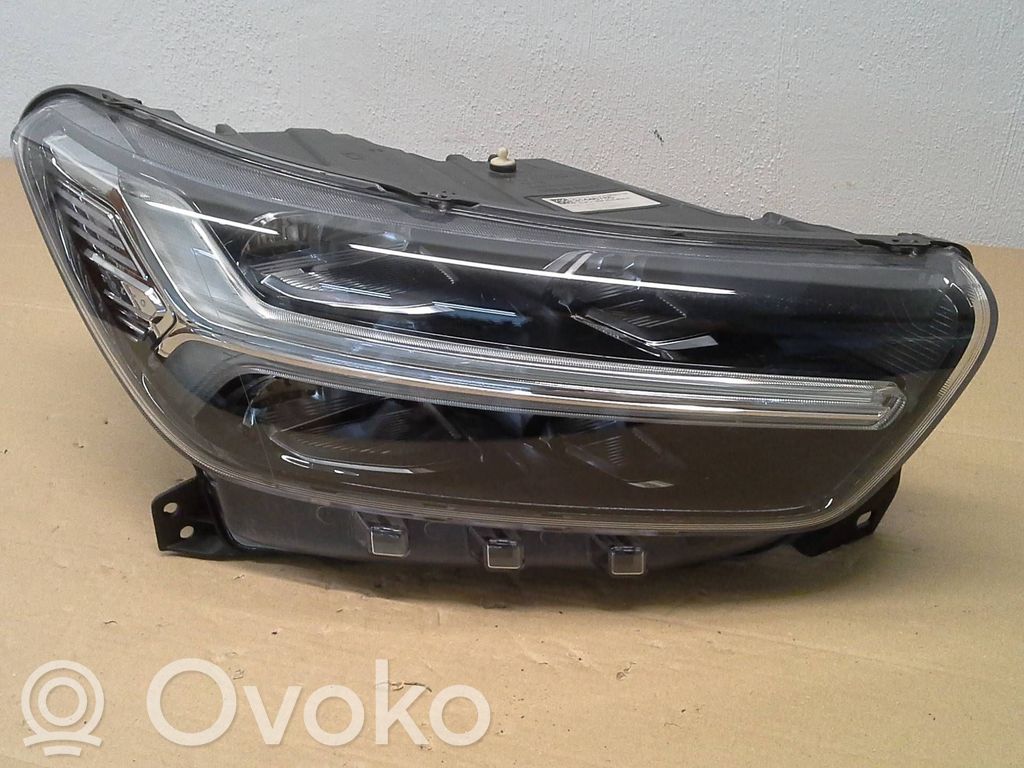 Volvo XC40 Scheinwerfer 