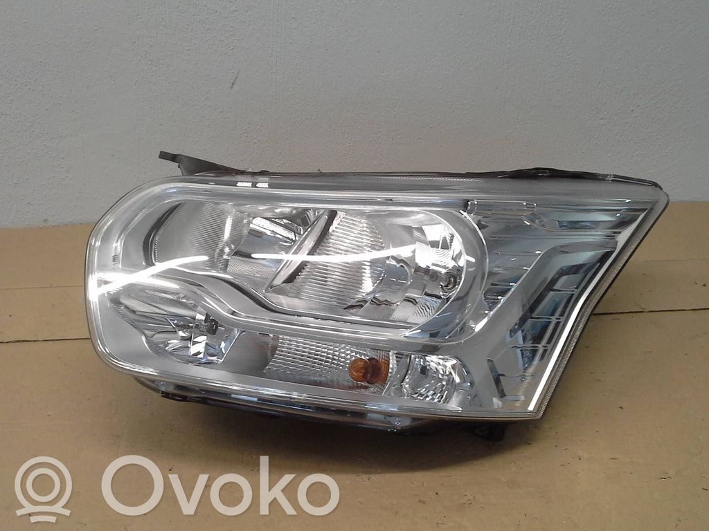 Ford Transit VII Headlight/headlamp 