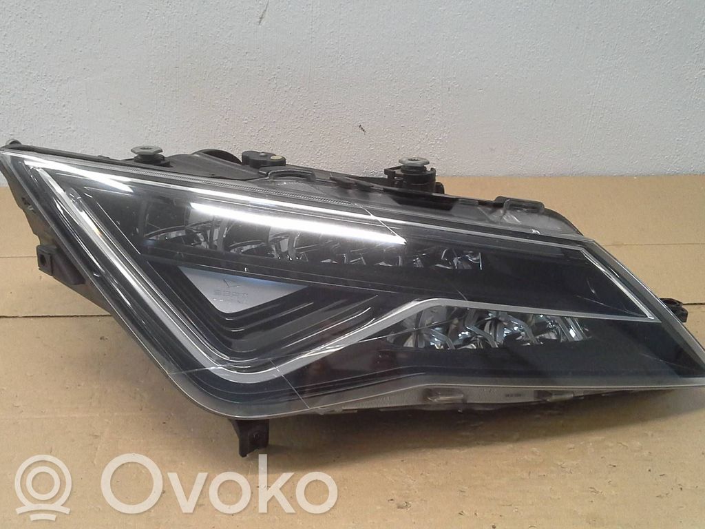 Seat Leon (5F) Faro/fanale 
