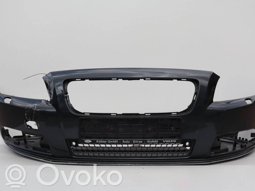Volvo V70 Front bumper 