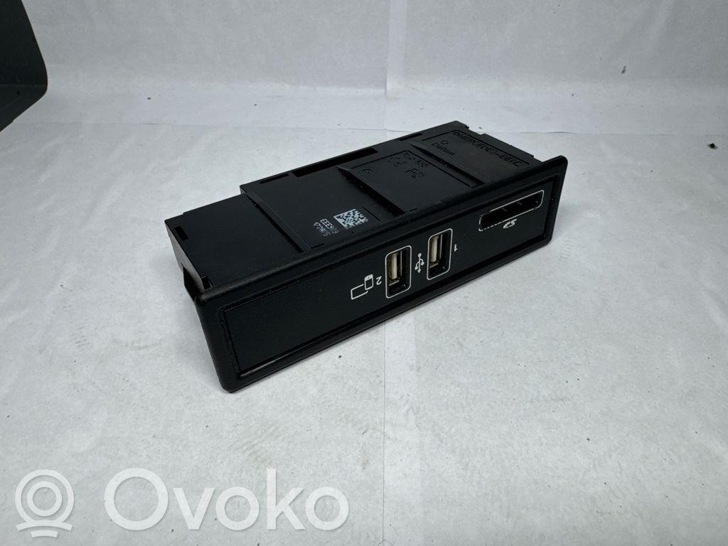 Mercedes-Benz E W213 Enchufe conector USB 