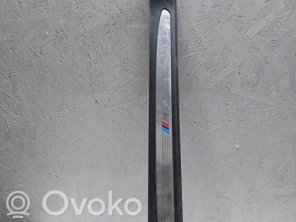 BMW 5 E60 E61 Garniture marche-pieds avant 