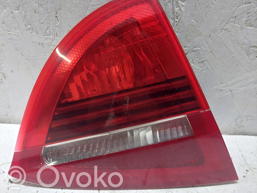 BMW 3 E90 E91 Tailgate rear/tail lights 