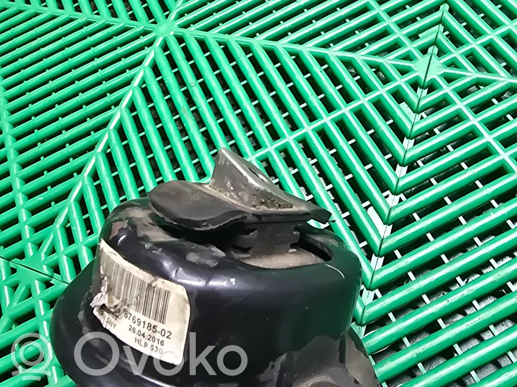 Engine mount bracket   6769185,26042016