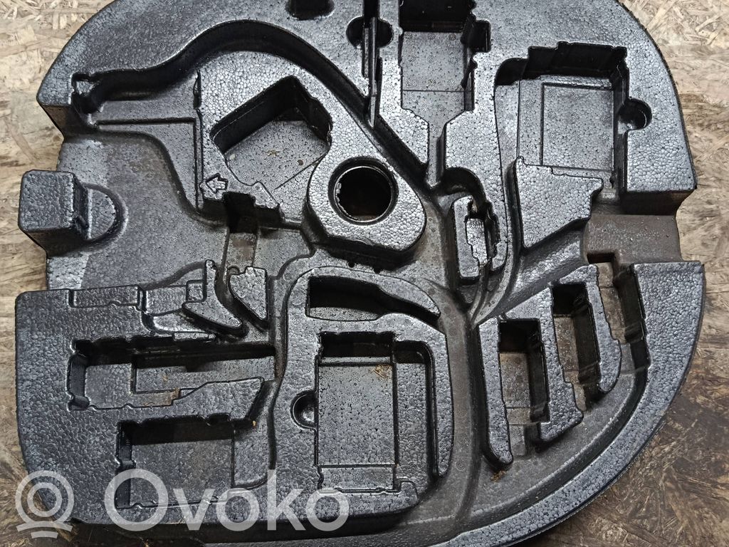 Tool box   52758211,9120080