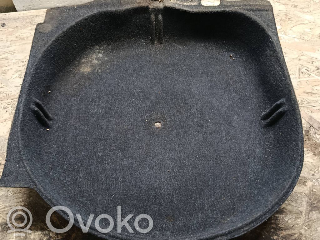 Spare wheel section trim   7071698,0106849,13648815