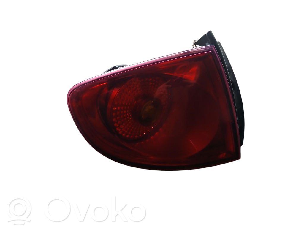 Seat Altea Aizmugurējais lukturis virsbūvē 