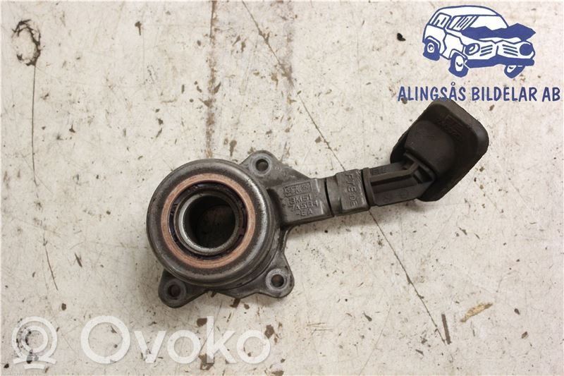 Cilindro de embrague hidráulico   1827889,3M517A564EA