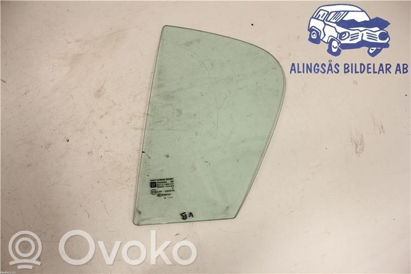 Opel Corsa D Ventanilla de ventilación de la puerta trasera 