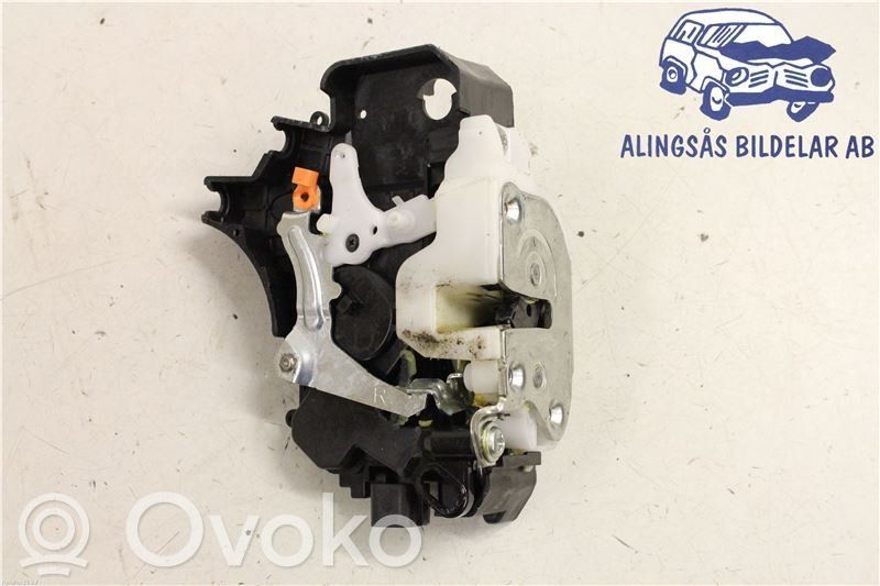 Mitsubishi Colt Cerradura de puerta delantera 