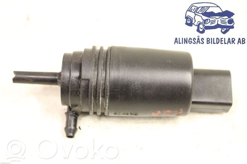 Windscreen/windshield washer pump   67127302589,67128377612,67128377612