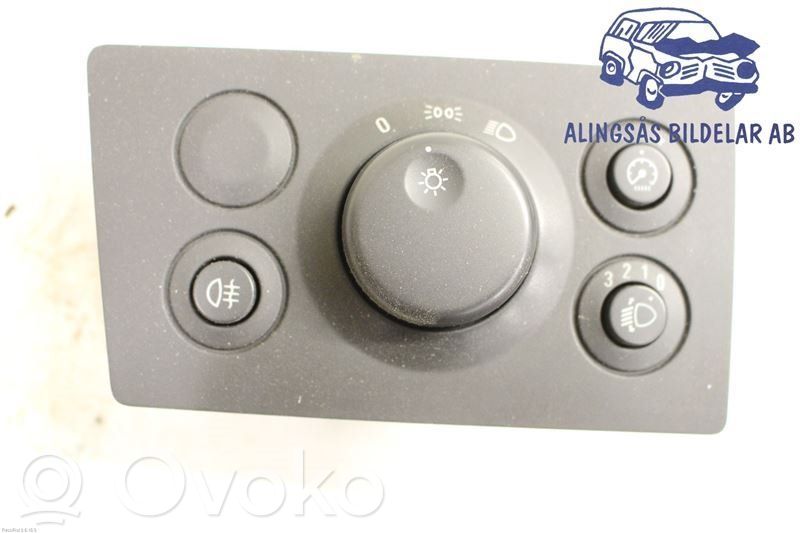 Opel Zafira B Light switch 