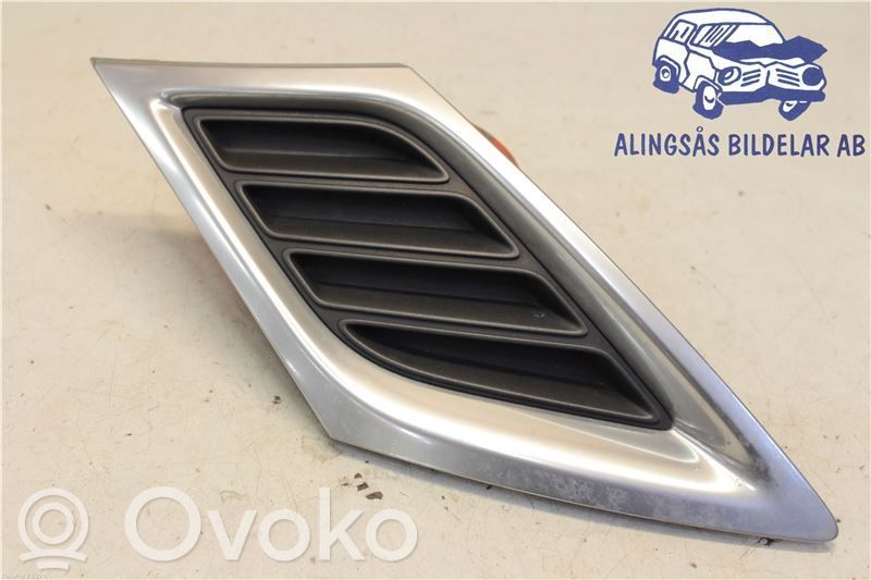 Saab 9-3 Ver2 Etupuskurin alempi jäähdytinsäleikkö 