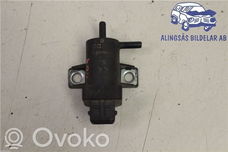 Vacuum valve   8200762162,8200762162