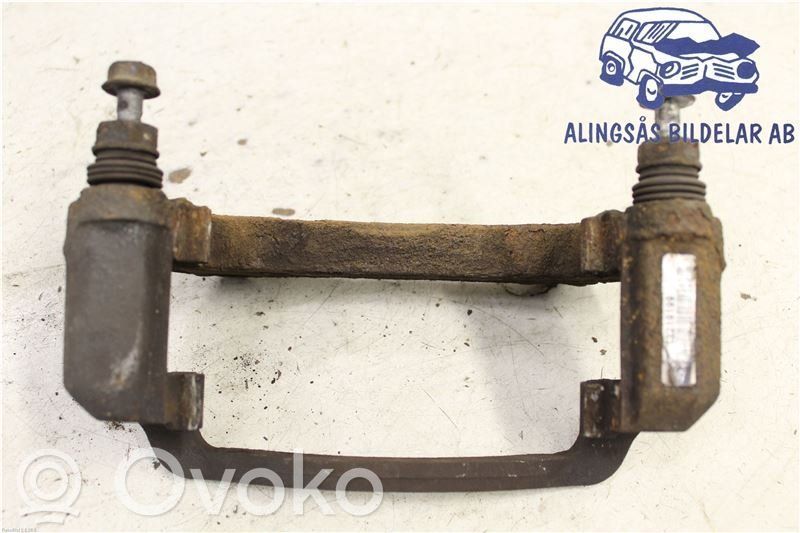 Opel Insignia A Etujarrun jarrusatulan kannatin 