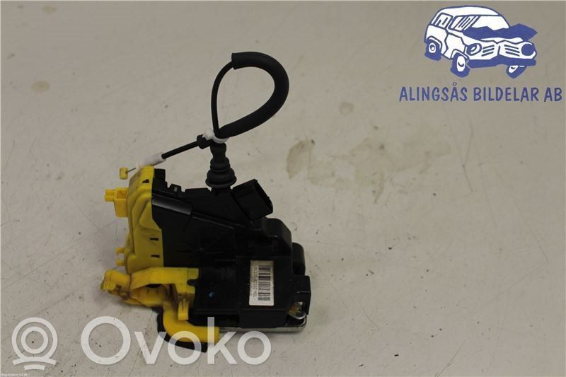 Priekšpusē slēdzene   81320A2110,81320A2110,81320A2110